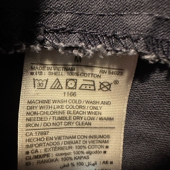 Old Navy Blue Jean Jacket with Collared Neckline and Relaxed Fit - Picture 7 of 8